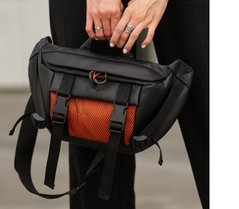 Жіночий рюкзак чорна з червоним карманом