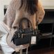 Женская сумочка через плечо в ретро стиле &mdash; Черная